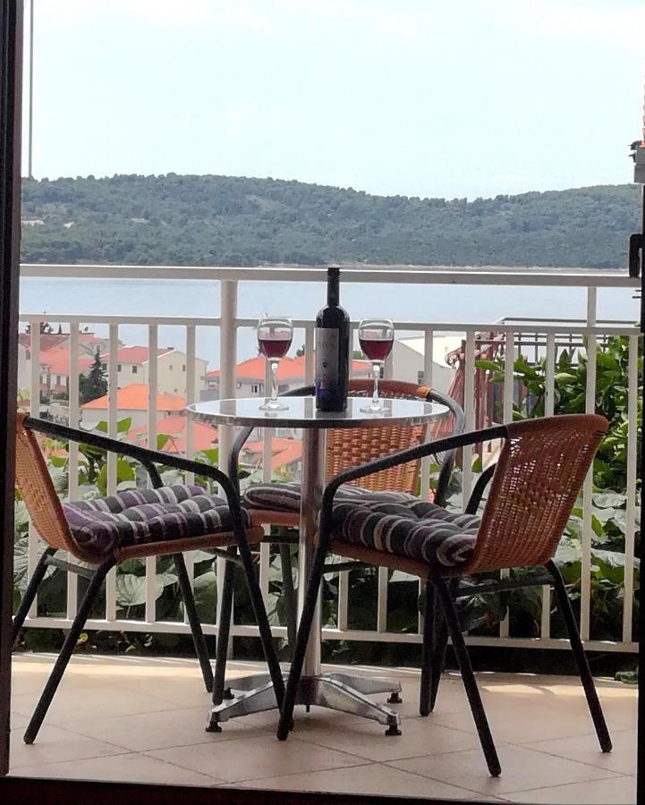 Apartment Mia - Spacious Apartment On 85 M2 With Beautiful Sea View Trogir Exteriér fotografie