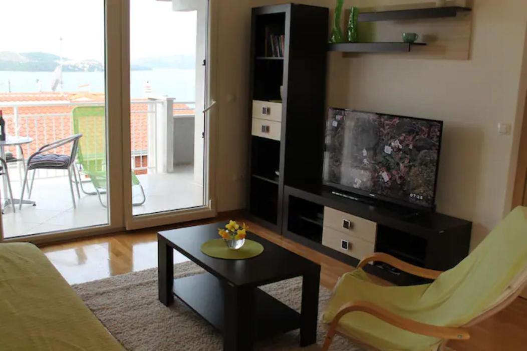 Apartment Mia - Spacious Apartment On 85 M2 With Beautiful Sea View Trogir Exteriér fotografie