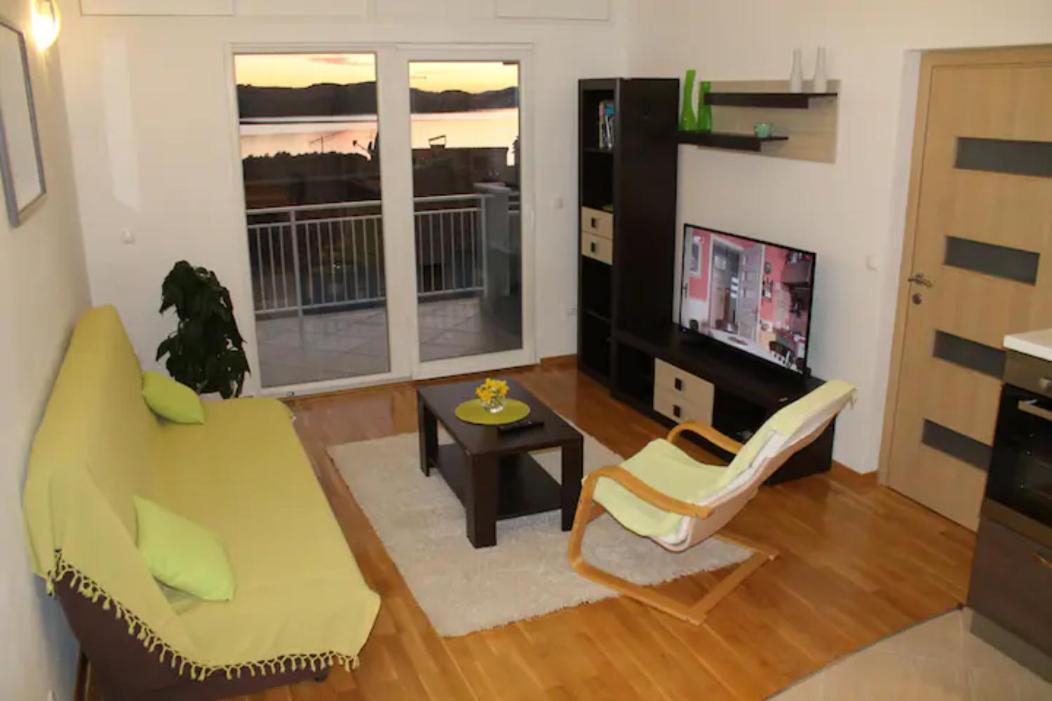 Apartment Mia - Spacious Apartment On 85 M2 With Beautiful Sea View Trogir Exteriér fotografie