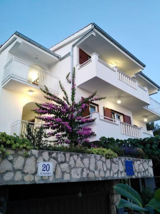 Apartment Mia - Spacious Apartment On 85 M2 With Beautiful Sea View Trogir Exteriér fotografie