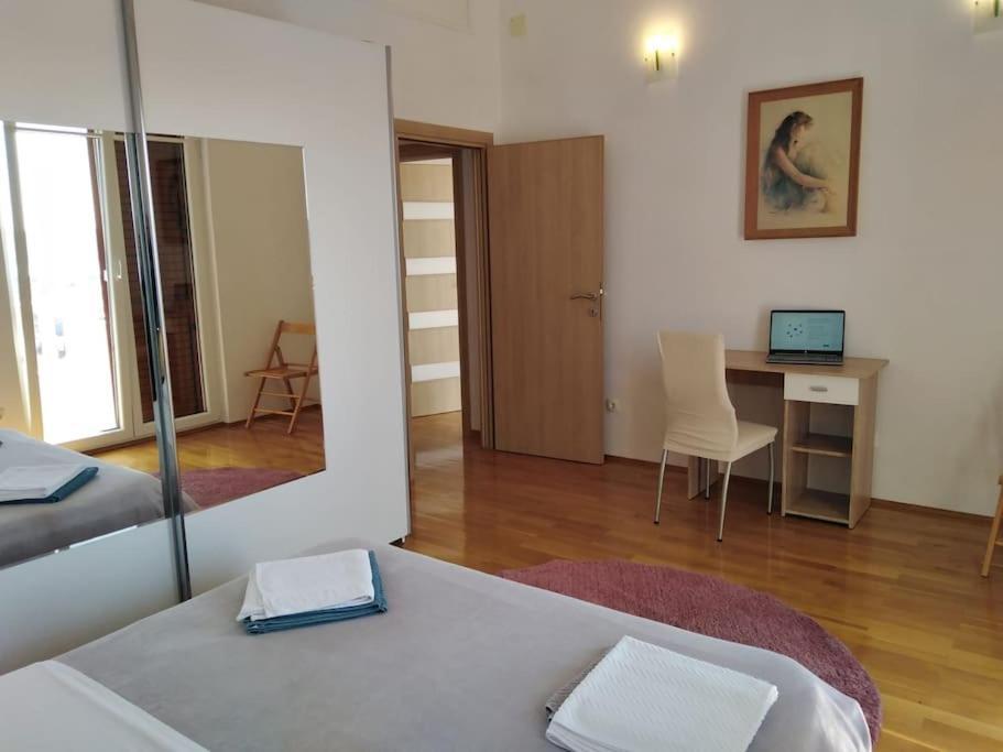 Apartment Mia - Spacious Apartment On 85 M2 With Beautiful Sea View Trogir Exteriér fotografie