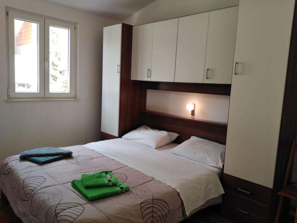 Apartment Mia - Spacious Apartment On 85 M2 With Beautiful Sea View Trogir Exteriér fotografie