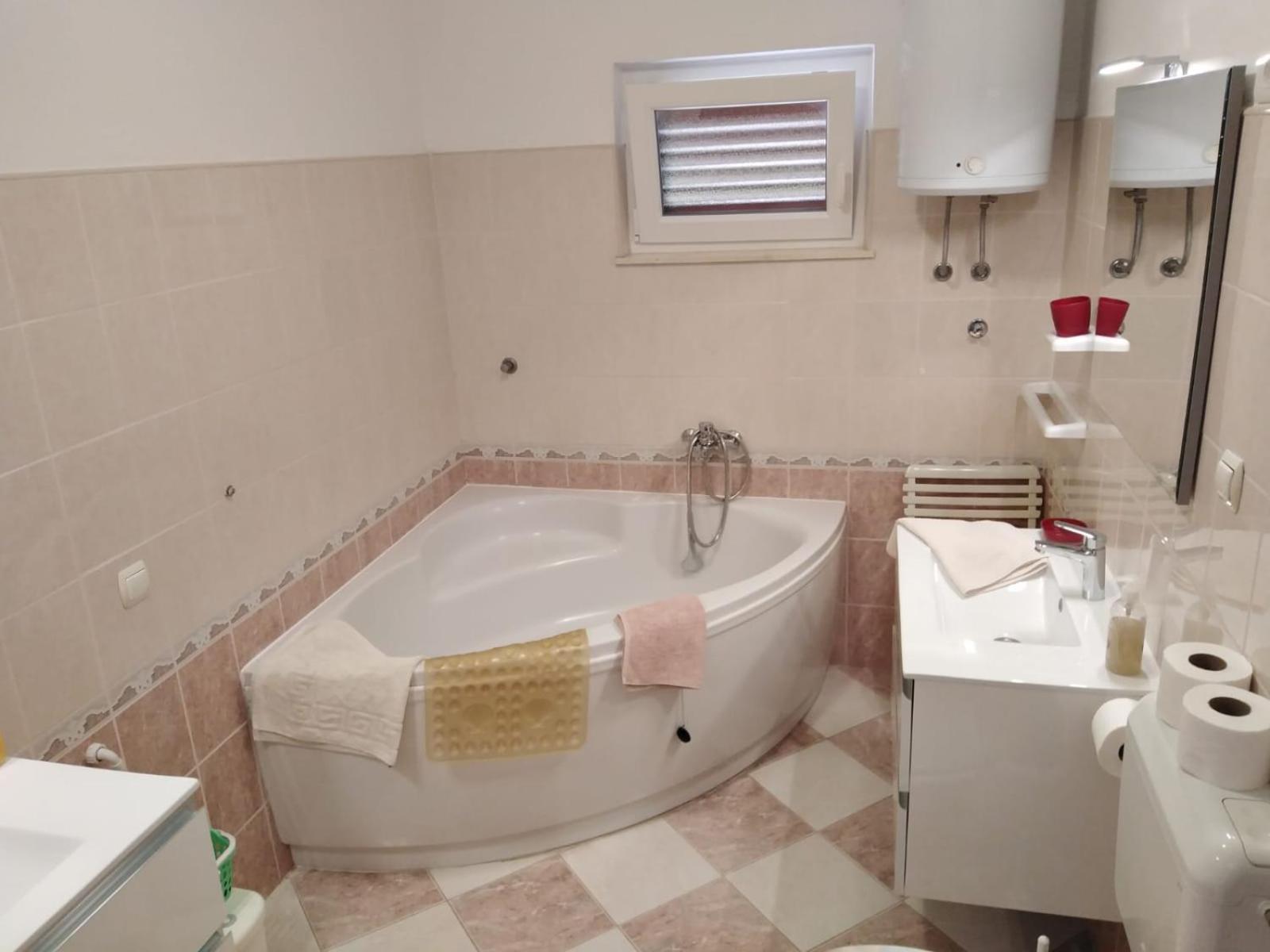 Apartment Mia - Spacious Apartment On 85 M2 With Beautiful Sea View Trogir Exteriér fotografie