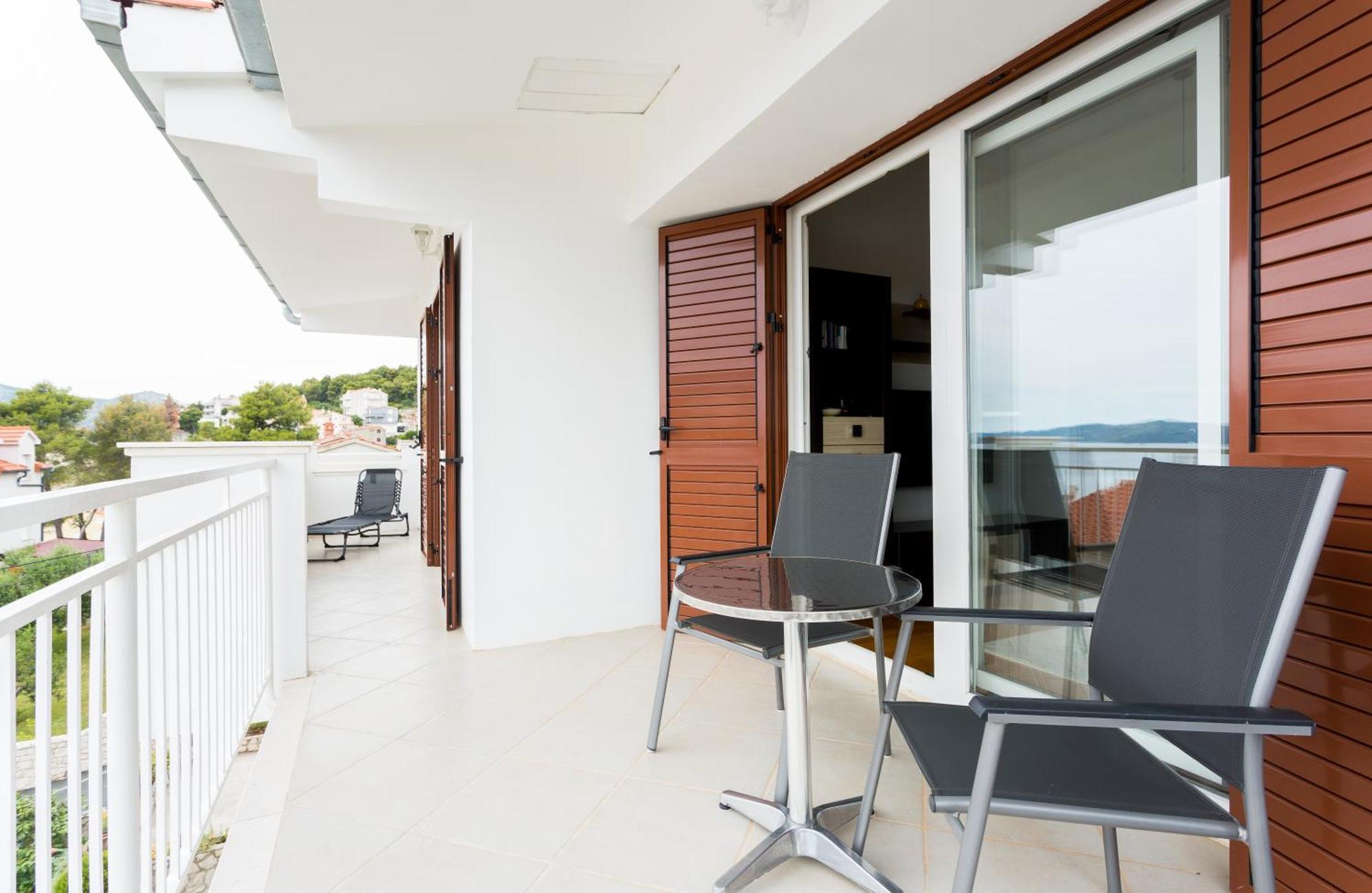 Apartment Mia - Spacious Apartment On 85 M2 With Beautiful Sea View Trogir Exteriér fotografie