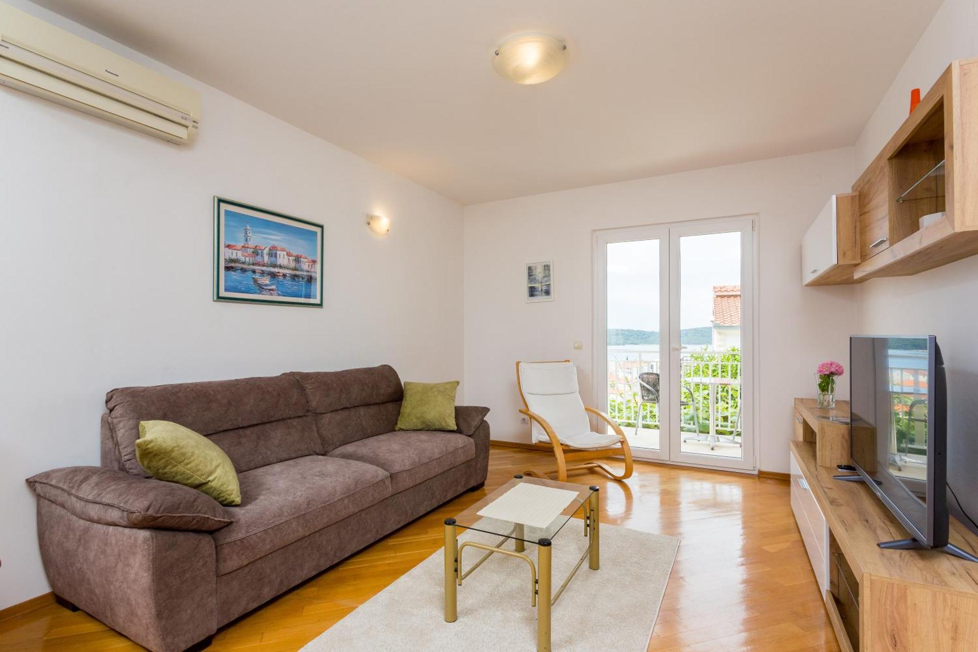 Apartment Mia - Spacious Apartment On 85 M2 With Beautiful Sea View Trogir Exteriér fotografie