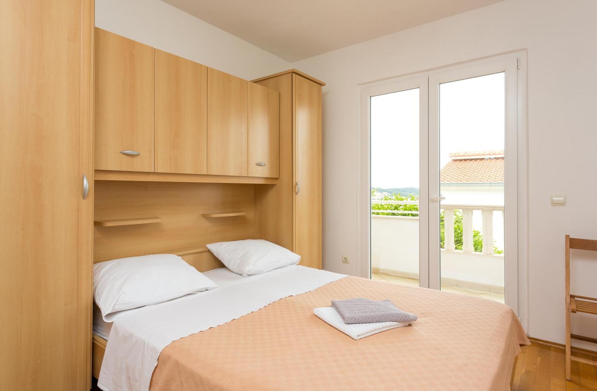 Apartment Mia - Spacious Apartment On 85 M2 With Beautiful Sea View Trogir Exteriér fotografie